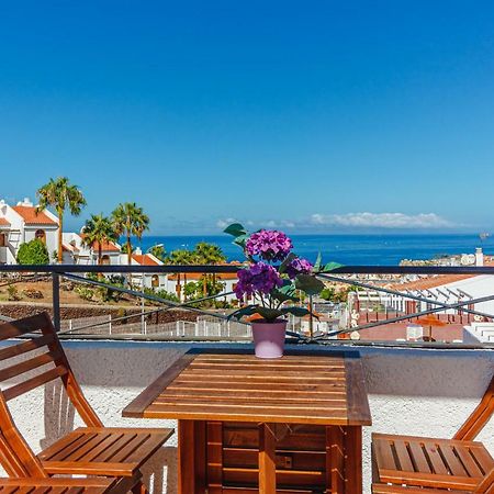 Apartment With Ocean View In Costa Adeje Екстериор снимка