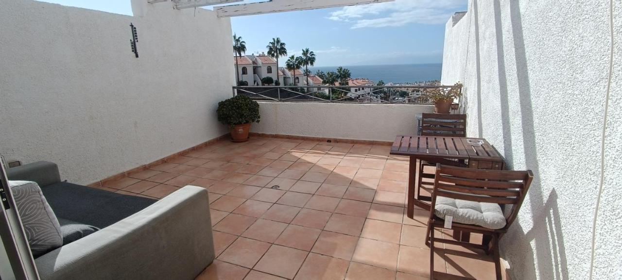 Apartment With Ocean View In Costa Adeje Екстериор снимка