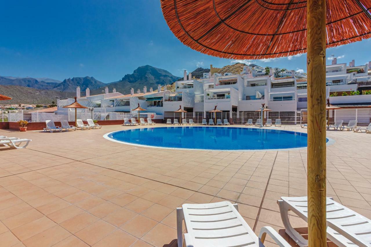 Apartment With Ocean View In Costa Adeje Екстериор снимка